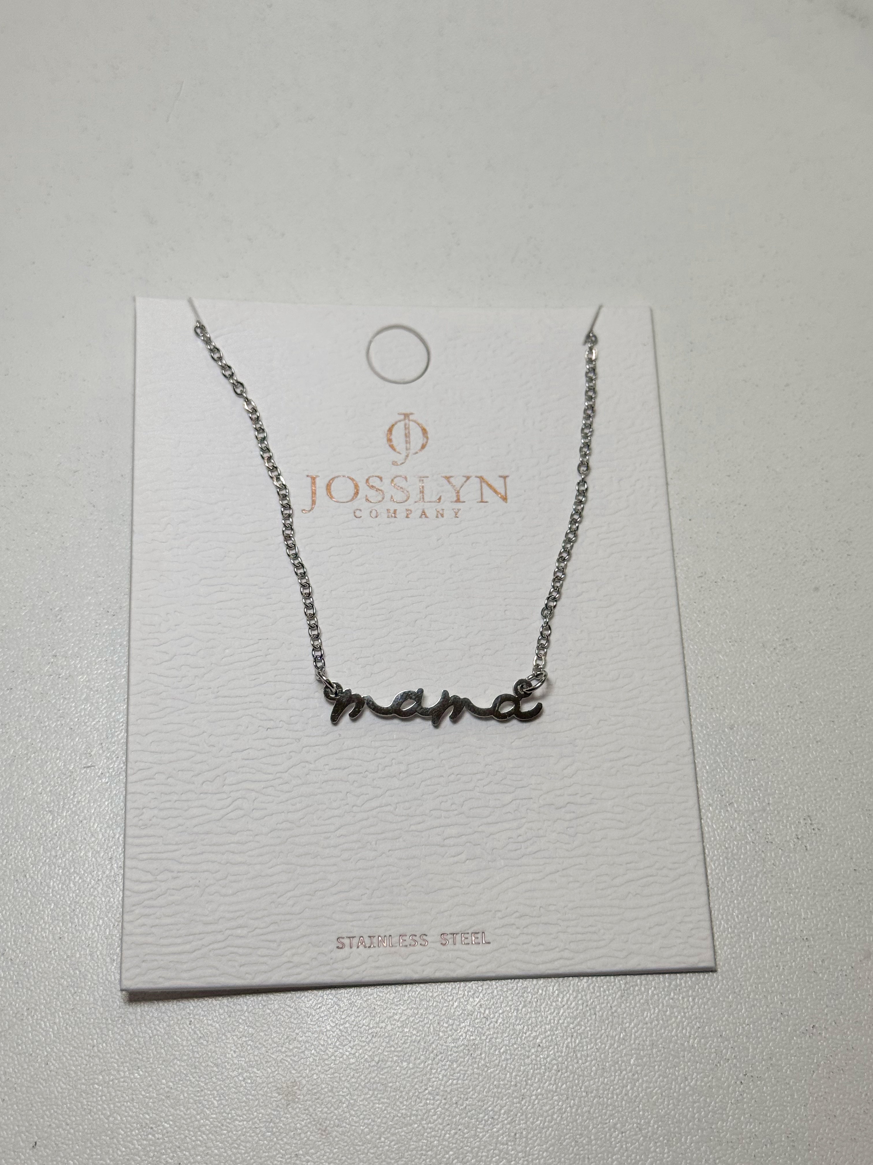 Mama necklace