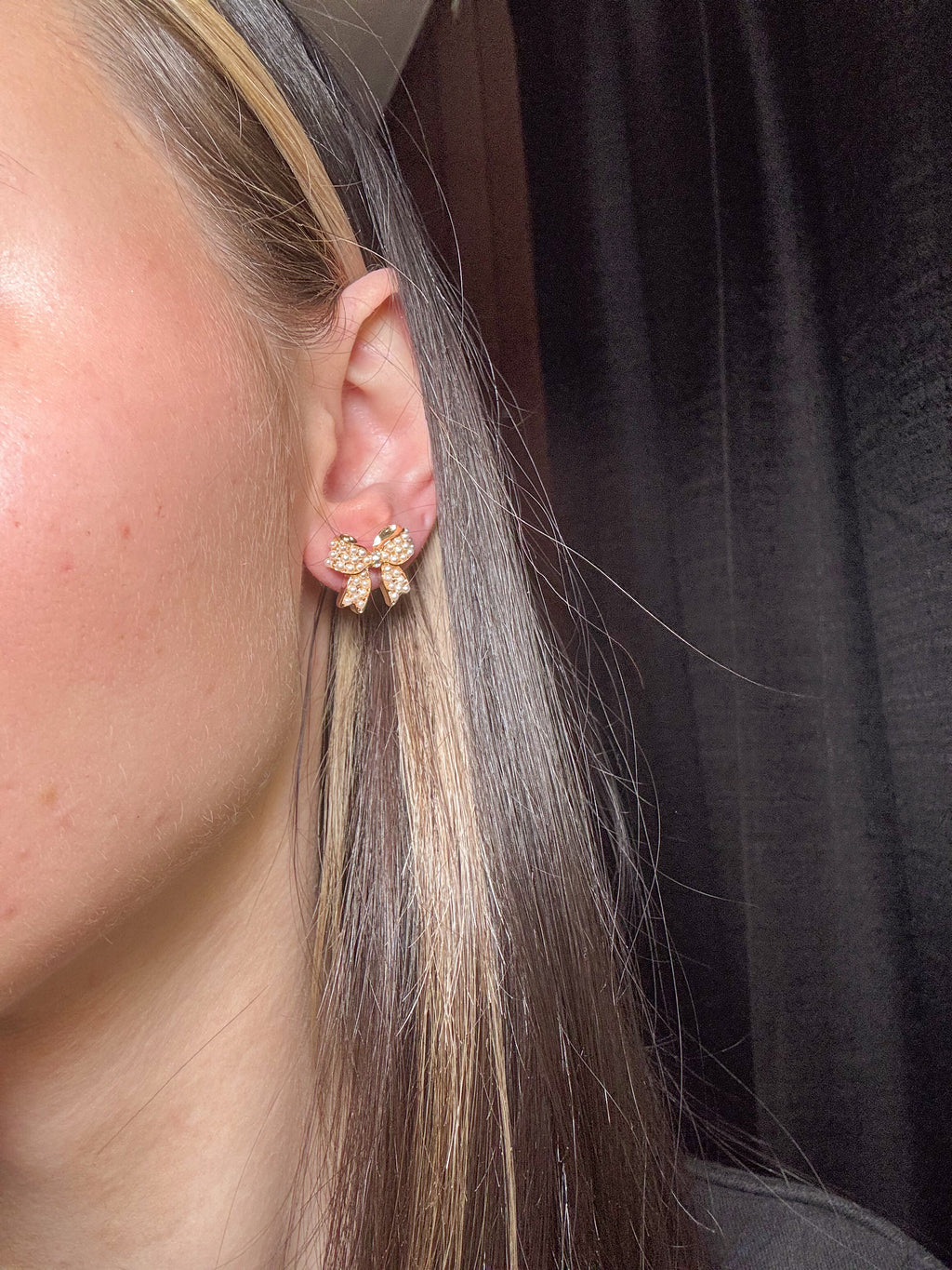 Pearl Bow Earrings- Gold