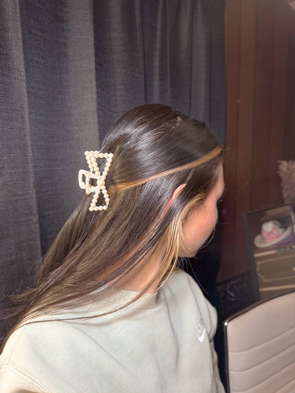 Pearl Claw Clips