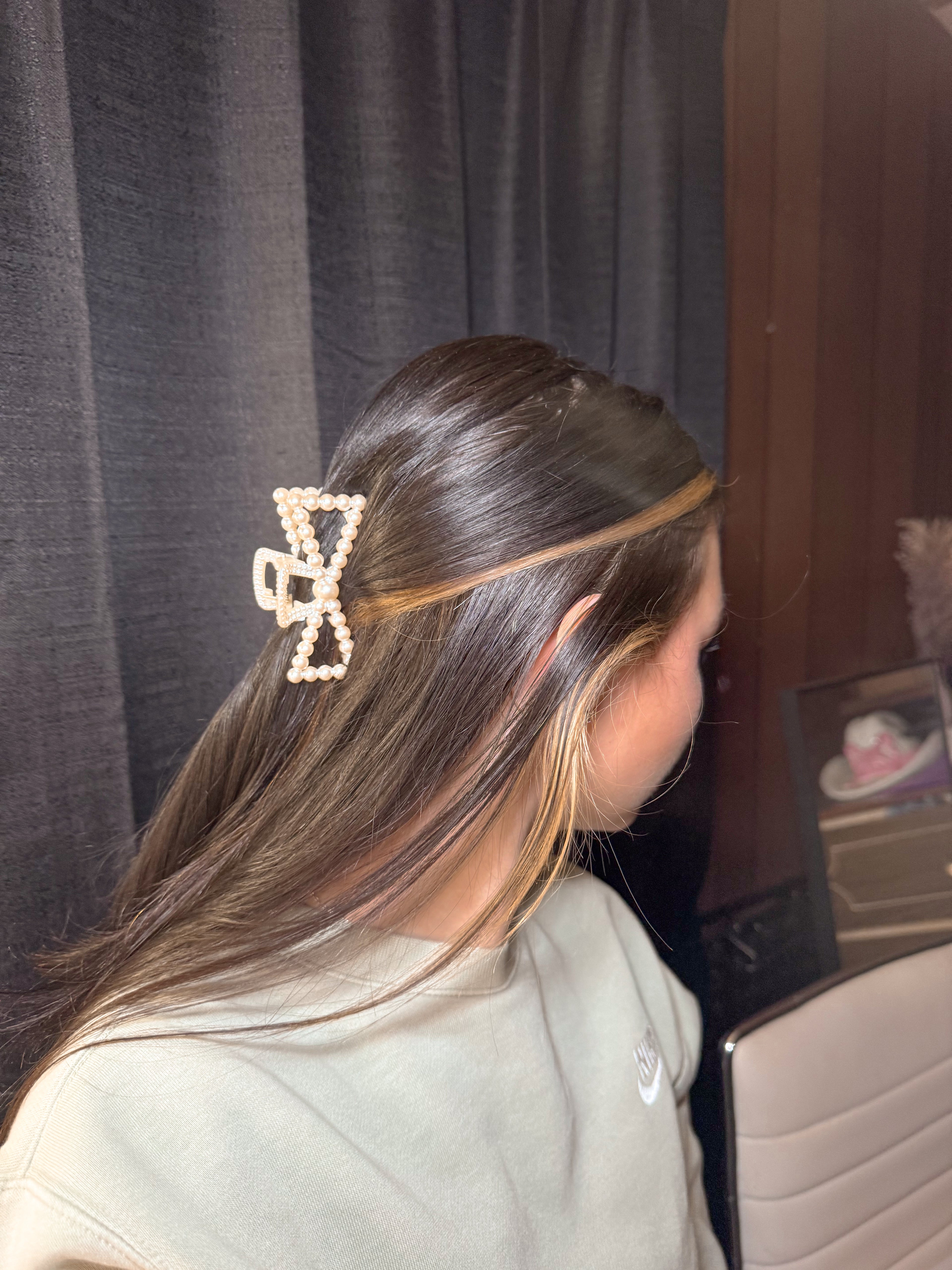 Pearl Claw Clips